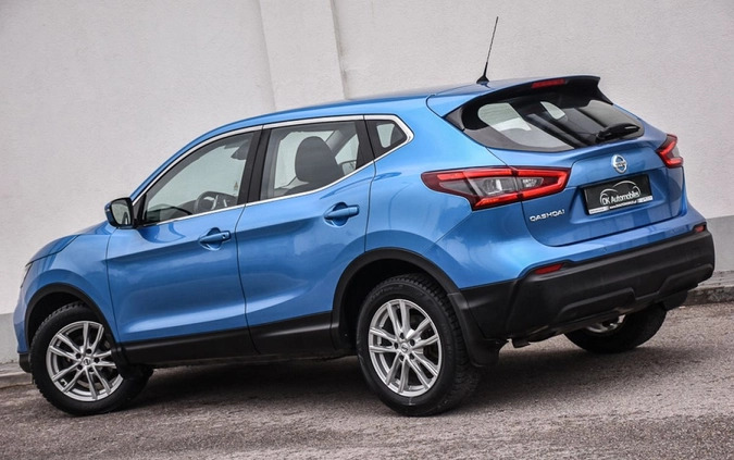 Nissan Qashqai cena 66912 przebieg: 167000, rok produkcji 2018 z Choszczno małe 742